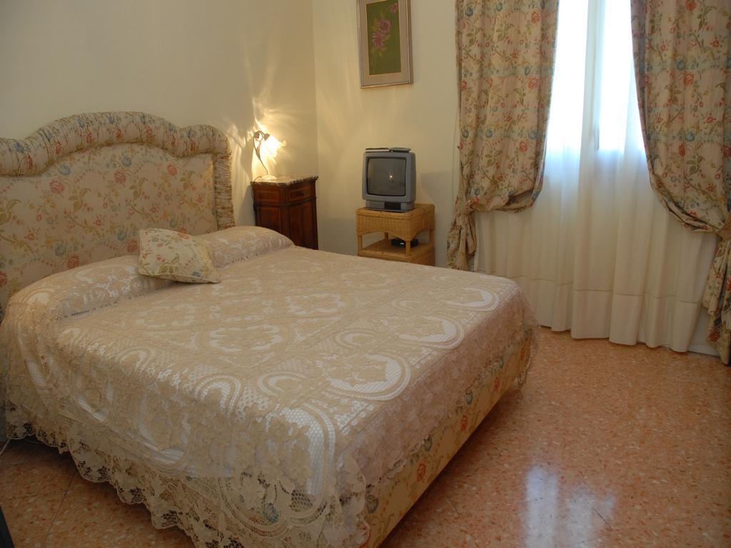 Casa Rachele Bed and Breakfast Piano di Sorrento Værelse billede
