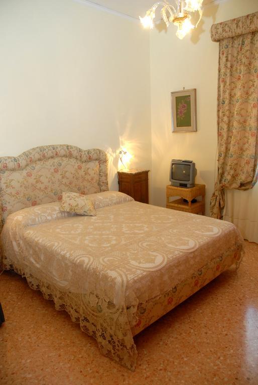 Casa Rachele Bed and Breakfast Piano di Sorrento Værelse billede